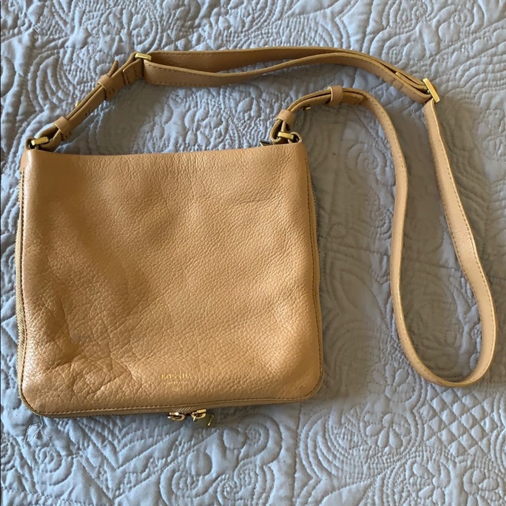 Fossil expandable leather crossbody